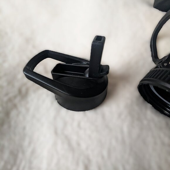 Insulated 64oz Water Bottle NWT - Picture 6 of 9